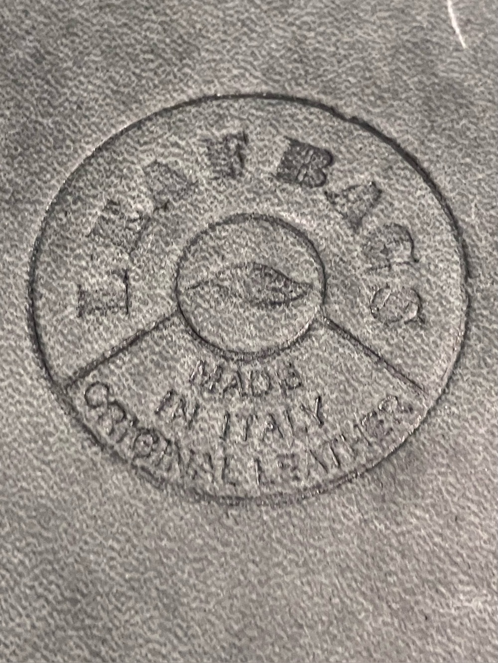 Leaf Pelletterie Italian Leather Messenger Bag - Picture 3 of 9
